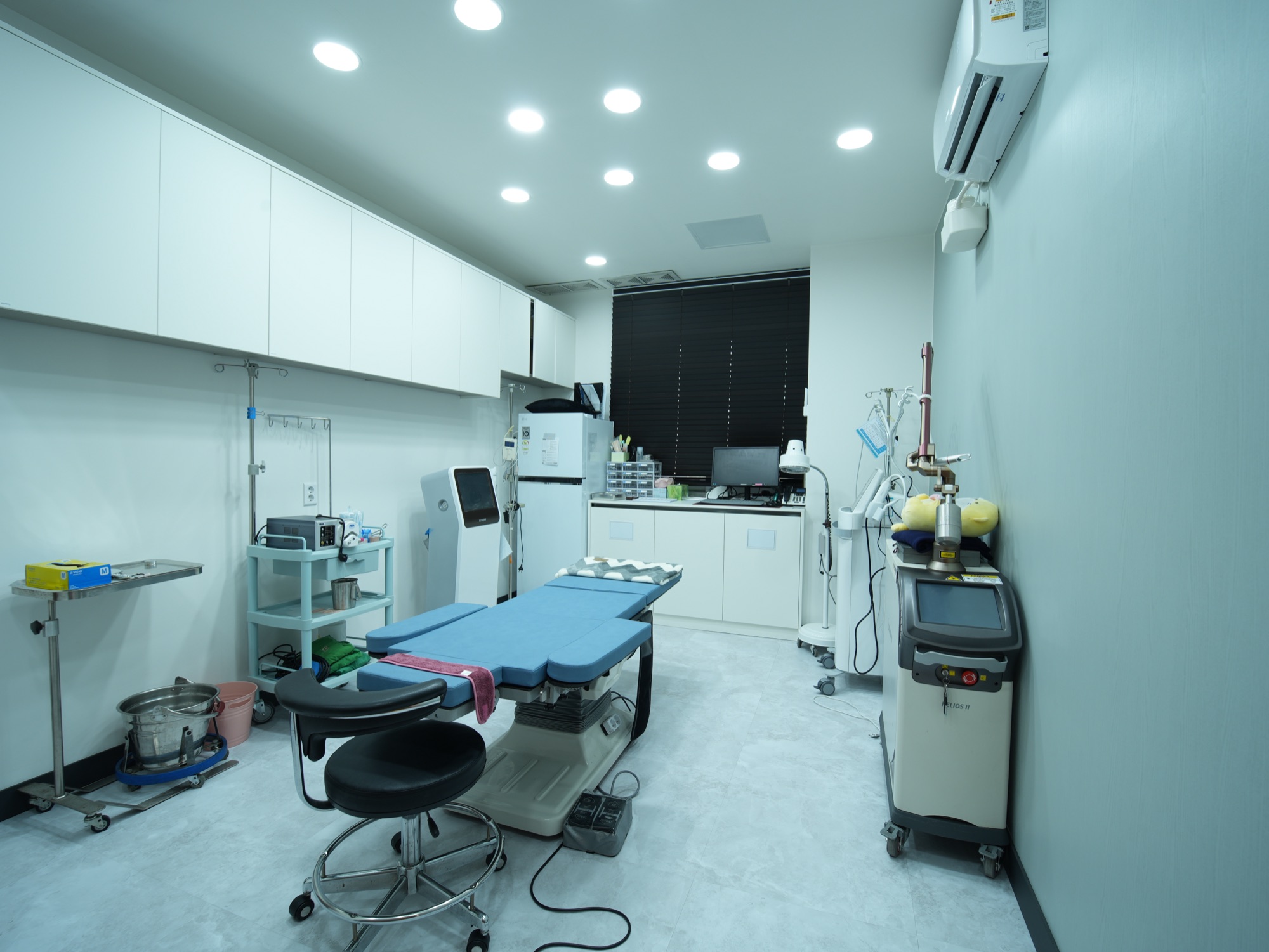Filler performed in HERA Clinic's treatment room in Gangnam, Seoul